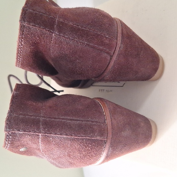 Coach Cassy Ankle Bootie Brown Suede - Picture 4 of 10
